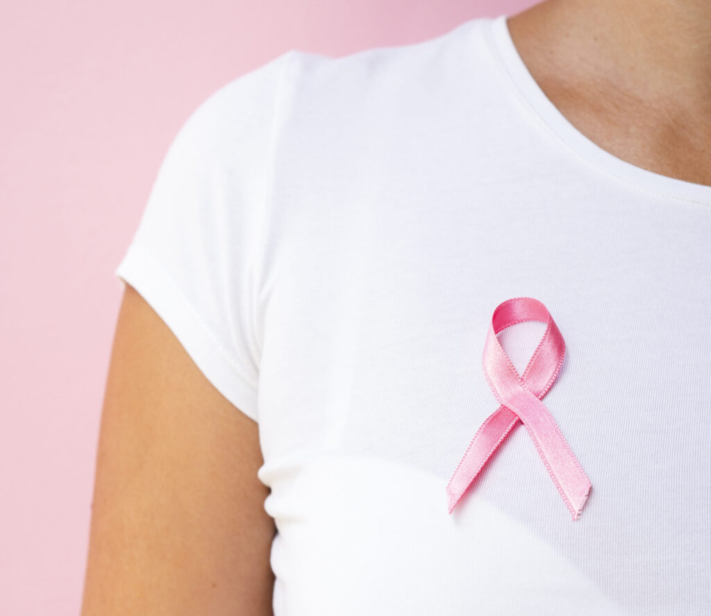różowa wstążka symbol raka piersi